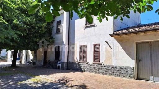 Cascina, buono stato, 350 m², Casteggio