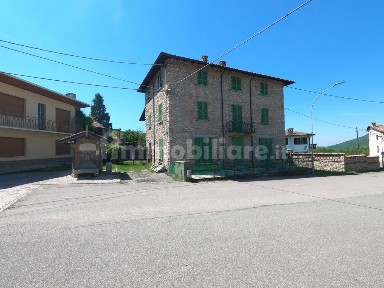 Casale, da ristrutturare, 458 m², San Ponzo Semola, Ponte Nizza