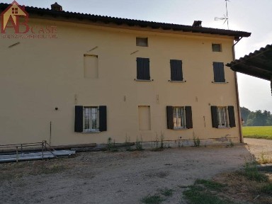 Rustico 547 m², Gambolò