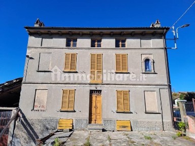 Casa colonica frazione Bergamasco, Montù Beccaria