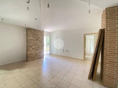 Bilocale viale dei Bersaglieri 20, Parco degli Aranci, Caserta