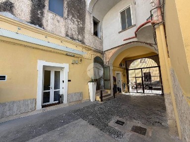 Quadrilocale via Gian Battista Vico 60, Centro Storico - Corso Trieste, Caserta