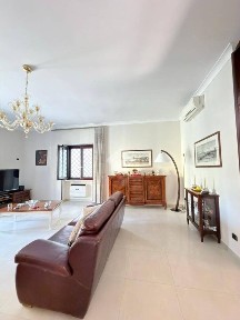 Quadrilocale via Pietro Nenni 20, Sant'Arpino