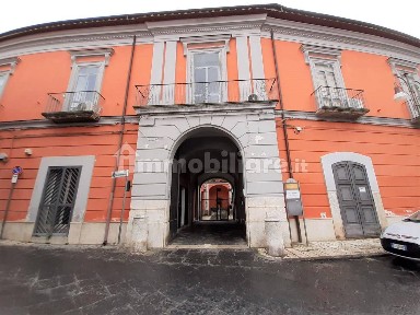 Quadrilocale piazza De Sivo, Centro, Maddaloni