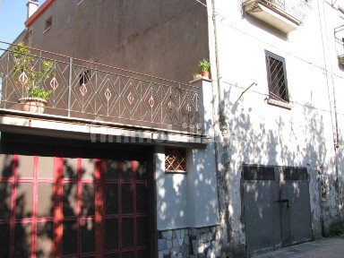 Teano, Via Carità snc