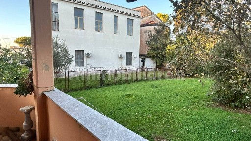 Quadrilocale via Giulio Cesare Falco, Centro, Capua