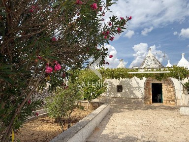 Trullo strada cisternino 258, Martina Franca