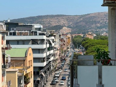 Caserta, Ferrarecce - Università, Via unità italiana, 13