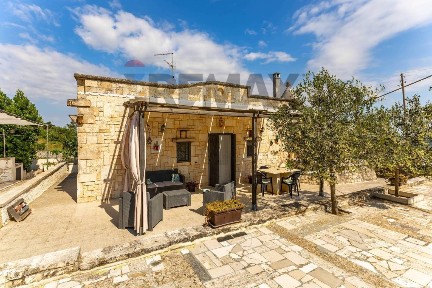 Martina Franca, Strada Gianfelice 52/ Str. Monticello, 72