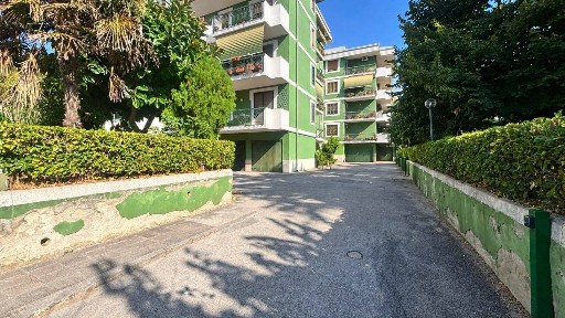 Trilocale via Francesco Petrarca 18, Centurano, Caserta