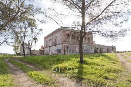 Masseria, da ristrutturare, 2000 m², Manduria