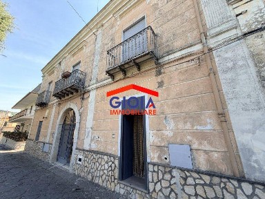 Trilocale corso Giuseppe Garibaldi 127, Falciano del Massico