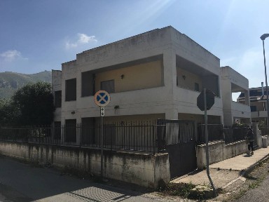 Trilocale via Volpicella, Mondragone