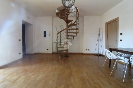 Trilocale via Santa Croce 70, Casagiove