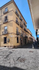 Quadrilocale via San Carlo 126, Centro Storico - Corso Trieste, Caserta