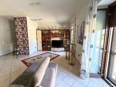 Trilocale corso Abatemarco, Centro, San Felice a Cancello