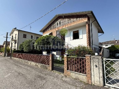 Dosolo, via NUOVA GARIBALDI