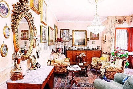 Caserta, Centro Storico - Corso Trieste, VIA DE FRANCISCIS, 50