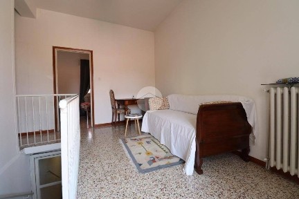Castel d'Ario, Piazza Giuseppe Garibaldi, 9