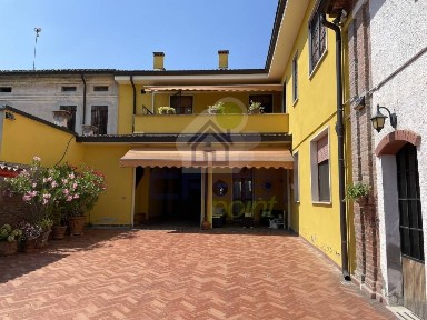 Viadana, via Garibaldi