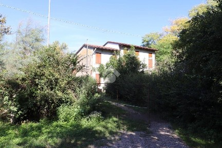 Roncoferraro, Via mincio, 1