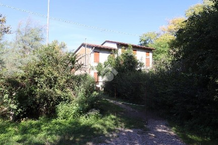 Roncoferraro, Via mincio, 1