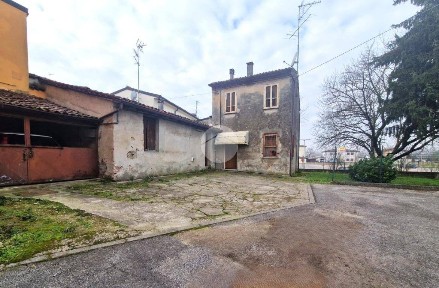 Terratetto plurifamiliare via Antonio Gramsci 1, Borgoforte, Borgo Virgilio