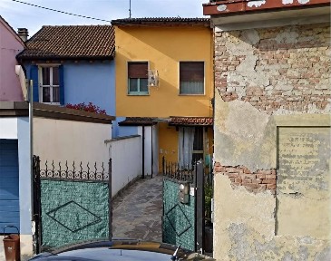 Viadana, Via Villa Santa Maria, 37