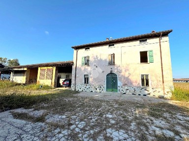 Terratetto unifamiliare Strada Statale Goitese 300, Centro, Goito