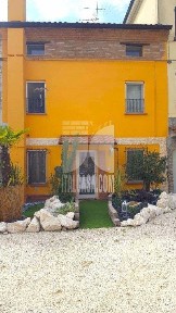 Borgo Virgilio, Via Vaschi