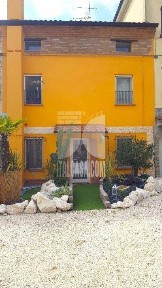 Borgo Virgilio, Via Vaschi
