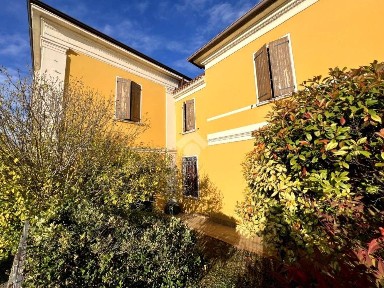 Terratetto unifamiliare via Amedeo Di Savoia 17, Centro, Casalromano