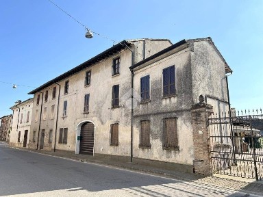 Terratetto plurifamiliare via Dante 15, Centro, Redondesco