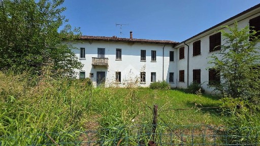 Borgo Virgilio, VIA ARGINE, 28