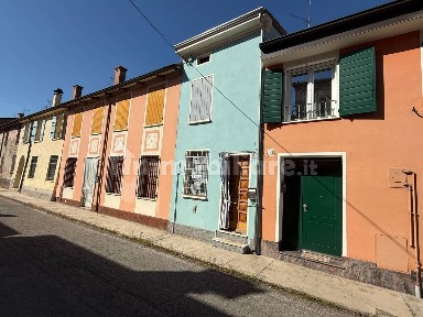 Pomponesco, VIA CAVOUR 39