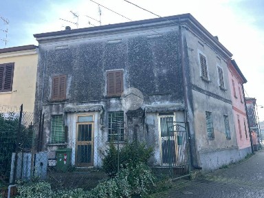 Castellucchio, Via Curiel, 1