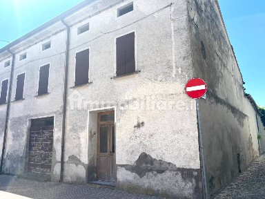 Sabbioneta, Via Giacinto Bianchi, 64