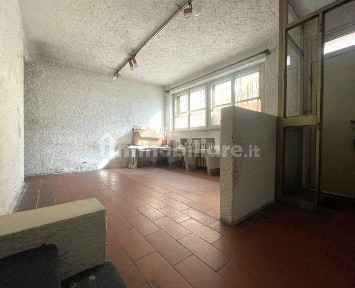 Mantova, Centro, Via Giovanni Arrivabene, 28