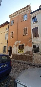 Terratetto unifamiliare via Valsesia, Centro, Mantova