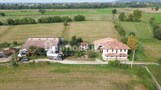 Terratetto unifamiliare 550 m², buono stato, Ferri, Volta Mantovana