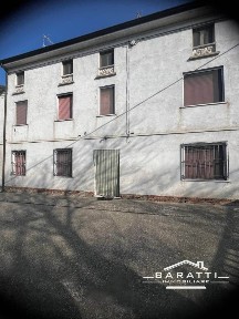 Terratetto unifamiliare 120 m², buono stato, Centro, Motteggiana