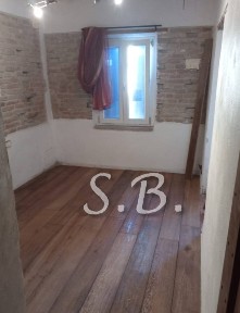 Borgo Virgilio, Via Coronella
