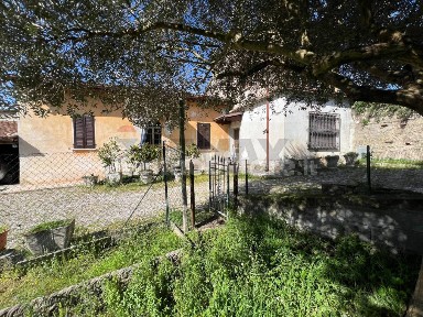 Terratetto unifamiliare 230 m², buono stato, Centro, Castiglione delle Stiviere