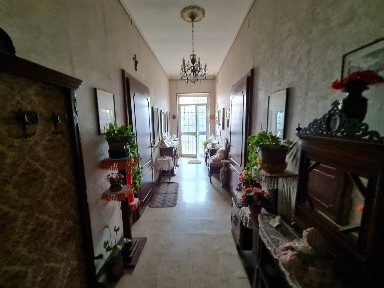 Terratetto unifamiliare 439 m², da ristrutturare, Centro, Pomponesco
