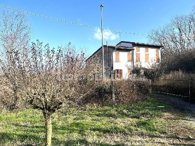 Terratetto unifamiliare 290 m², da ristrutturare, Roncoferraro