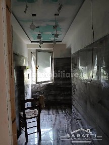 Terratetto unifamiliare 200 m², da ristrutturare, Quingentole