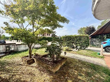 Terratetto unifamiliare 140 m², buono stato, Borgoforte, Borgo Virgilio