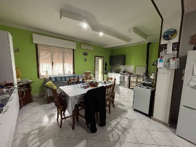 Terratetto unifamiliare 200 m², buono stato, Cavo Diversivo, Borgocarbonara
