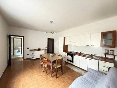 Terratetto plurifamiliare 143 m², buono stato, Centro, Castel Goffredo