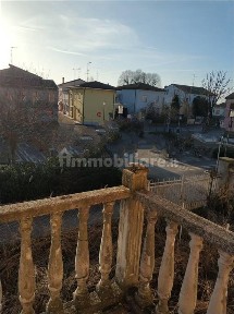 Terratetto unifamiliare 200 m², da ristrutturare, Centro, Pegognaga